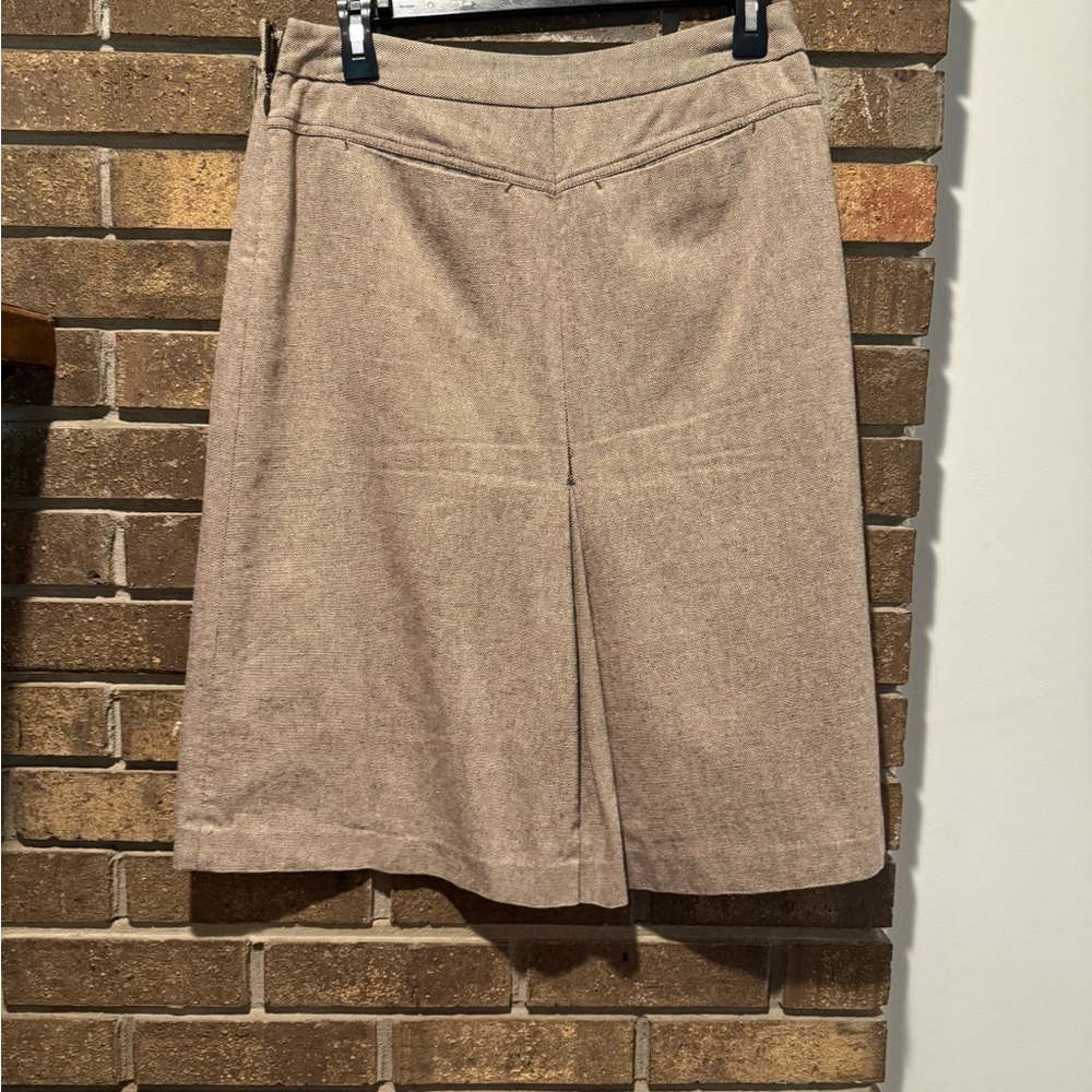 Elegant Women's Skirt